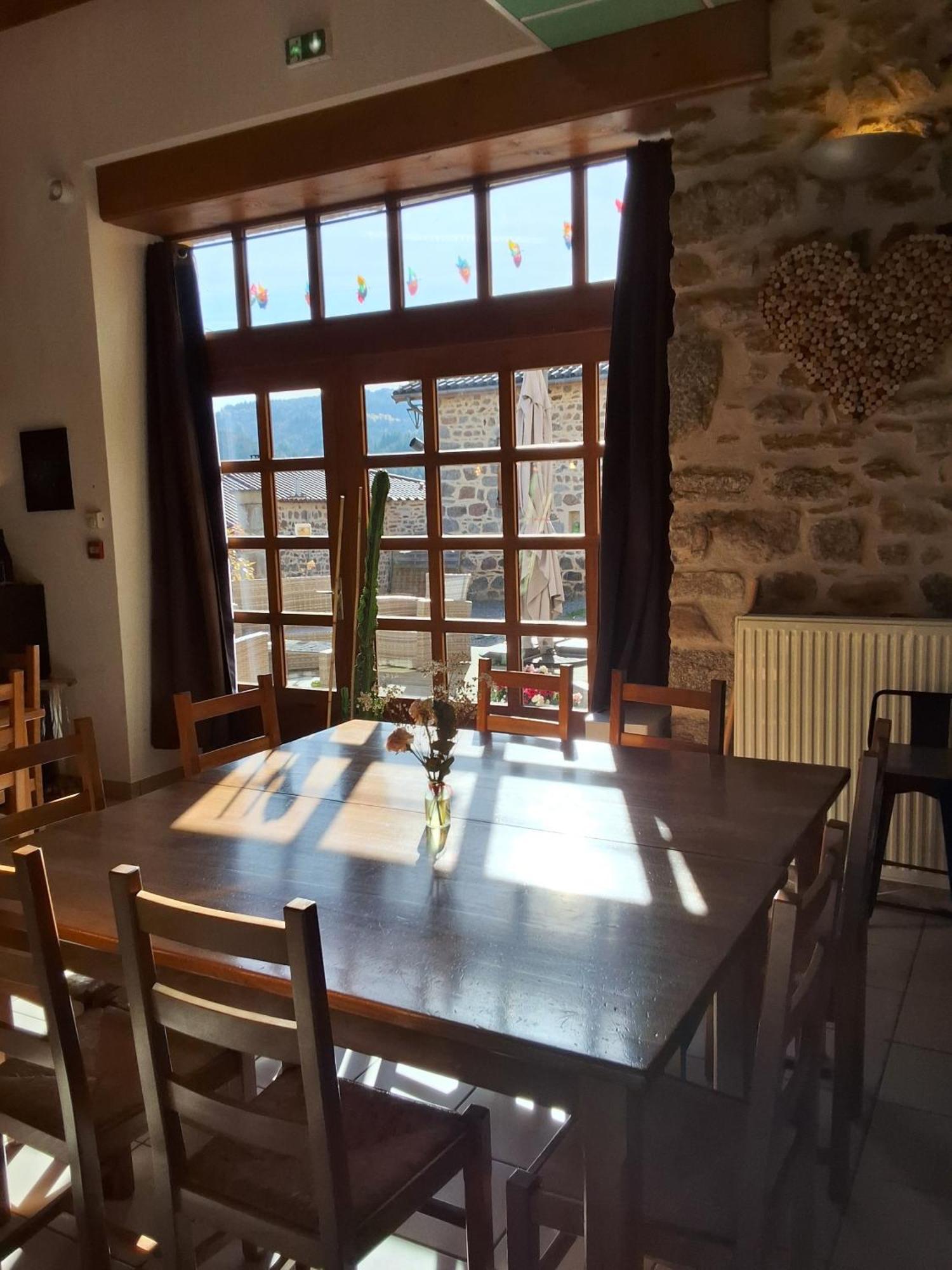 L'Auberge De La Source La Valla-sur-Rochefort Екстериор снимка
